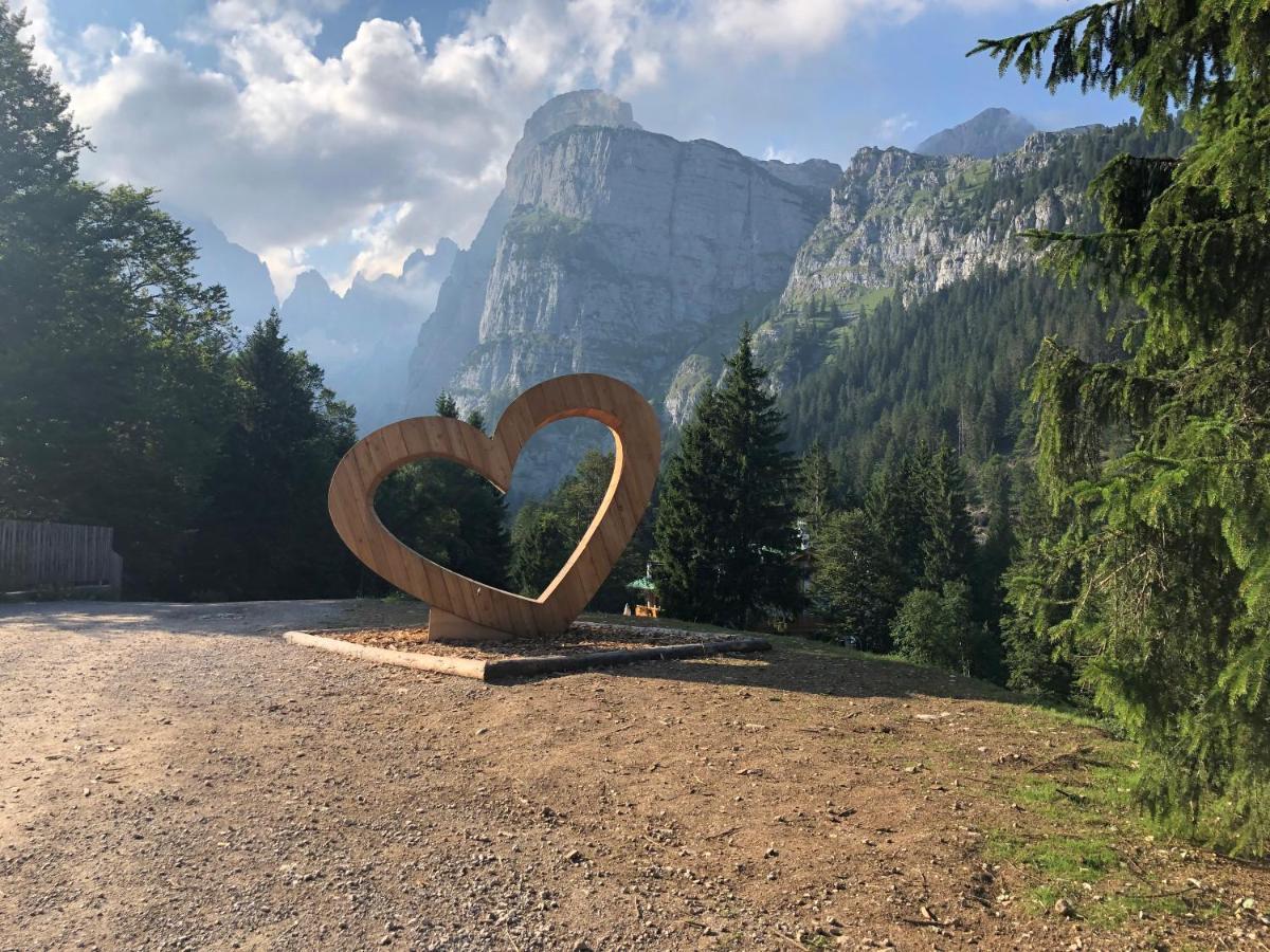 Casa Rubino Lake & Dolomites Molveno Exterior photo